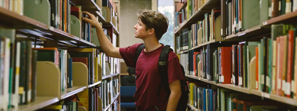 Mudanças na OAB: Estudante vê livros