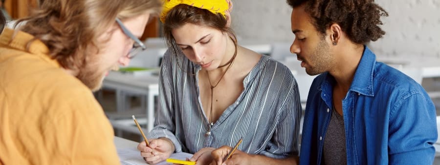 Resultado final PND: adultos lendo anotações